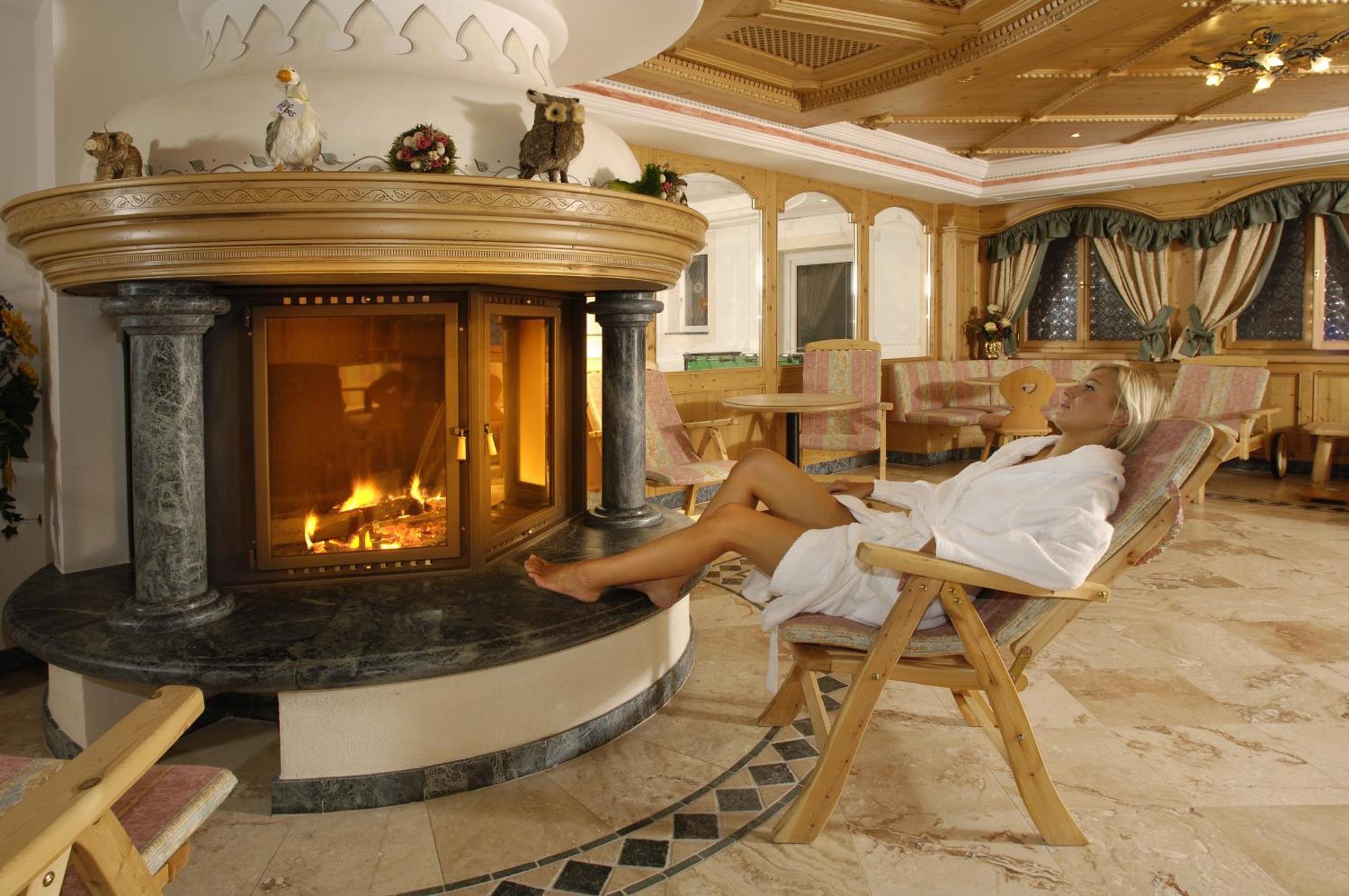 Residence Isabell Selva di Val Gardena Bagian luar foto