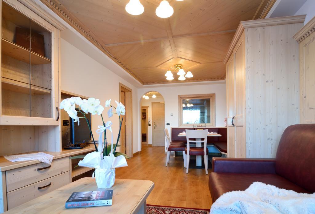 Residence Isabell Selva di Val Gardena Ruang foto