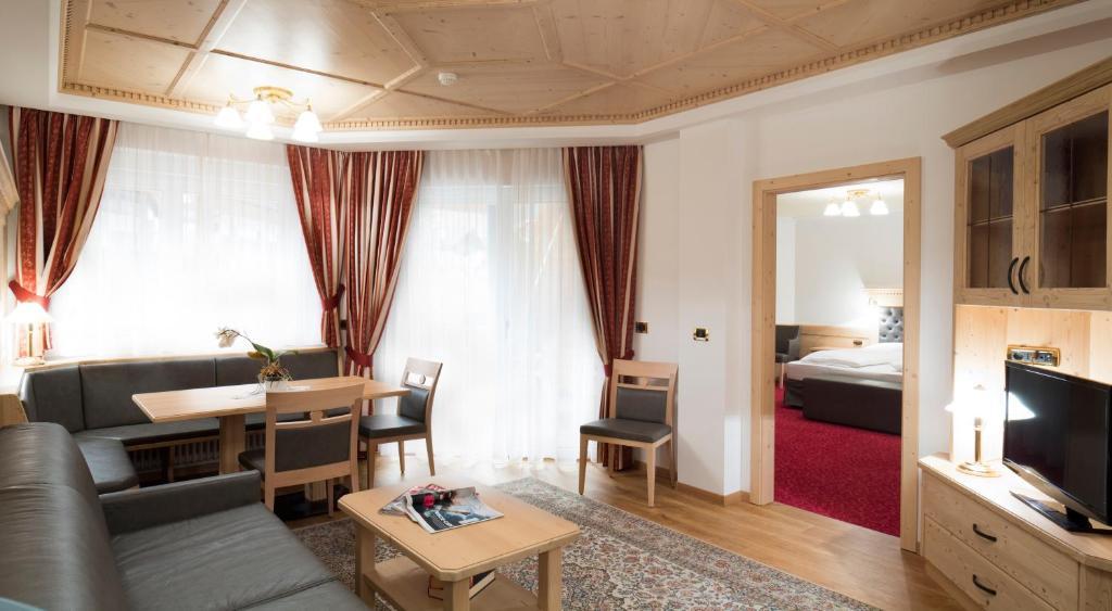 Residence Isabell Selva di Val Gardena Ruang foto